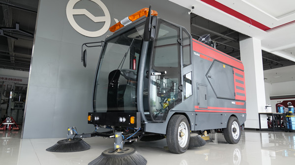 駕駛式掃地車(chē) 駕駛式掃地車(chē)